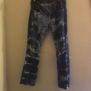 DIY DENIM BLEACHED JEANS